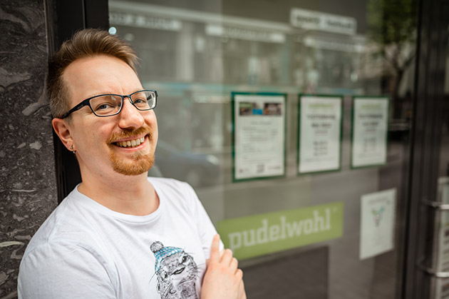 Sozialarbeiter der aidshilfe dortmund – HIV-Prävention & Beratung Sozialarbeiter der aidshilfe dortmund – tätig in HIV-Prävention und Beratung in Dortmund